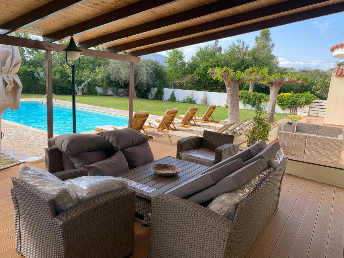 Relaxing Villa With Swimming Pool And Garden Agios Georgios  Esterno foto