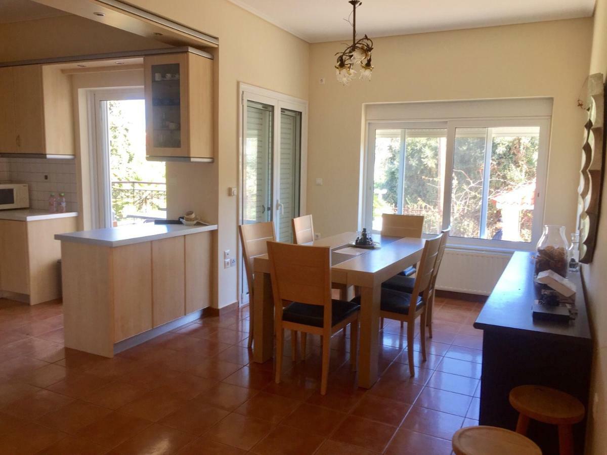 Relaxing Villa With Swimming Pool And Garden Agios Georgios  Esterno foto