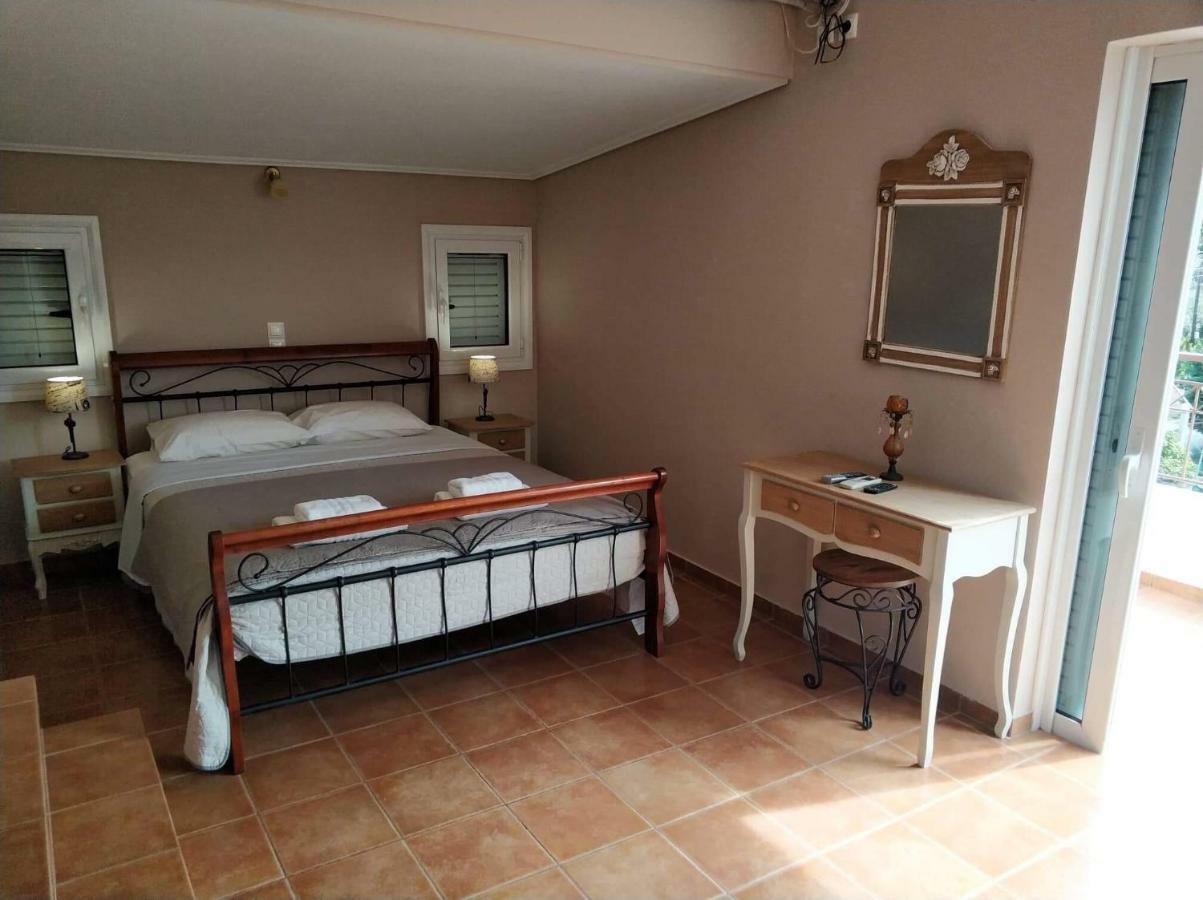 Relaxing Villa With Swimming Pool And Garden Agios Georgios  Esterno foto